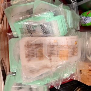 Motif Breast Milk Storage Bags - Mint Green Accents